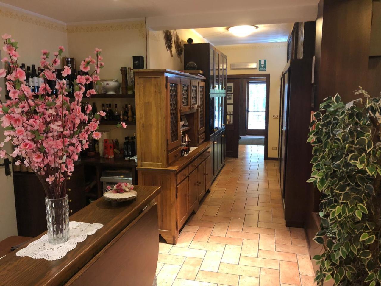 Albergo Bertocchi Collagna Exteriör bild