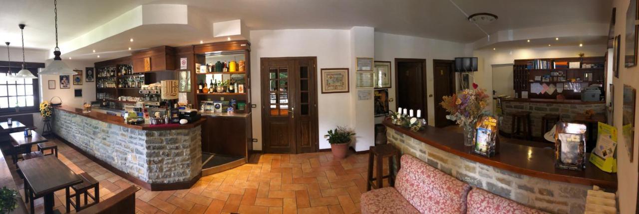 Albergo Bertocchi Collagna Exteriör bild